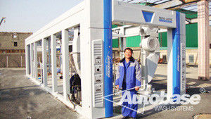 China Tunnel car wash systems with import brush without hurting paint supplier